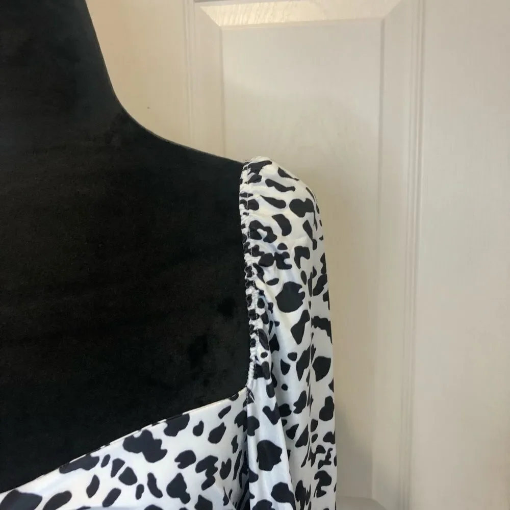NWOT Leopard print white and black, long sleeve crop top. Size small - Picture 3 of 7
